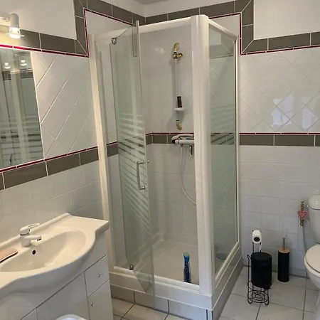 Maisonette In *